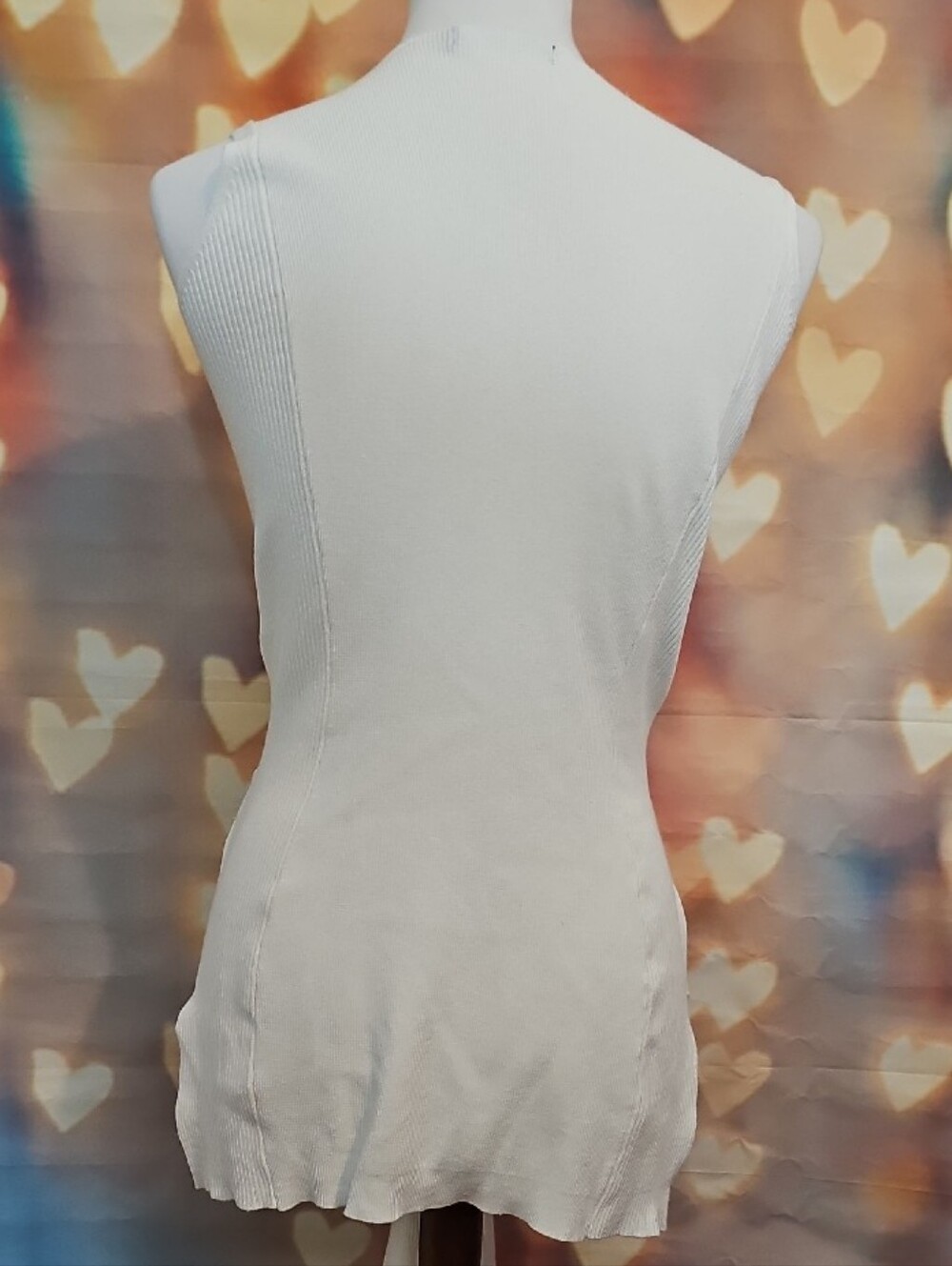 PattyBoutik White Sleeveless V-Neck Tie-Waist Tank Top - Picture 3 of 12